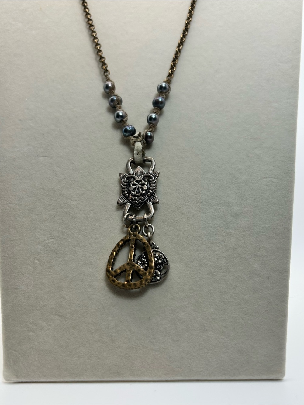 Lucky Brand Vintage Peace Sign Charm Necklace Macrame Beaded Antiqued Bronze 22" - Picture 5 of 15